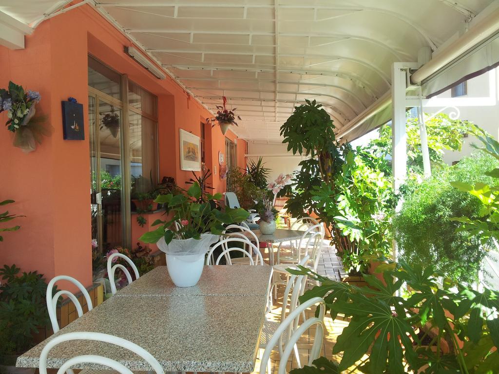Meuble Al Ponte Hotel Градо Екстериор снимка