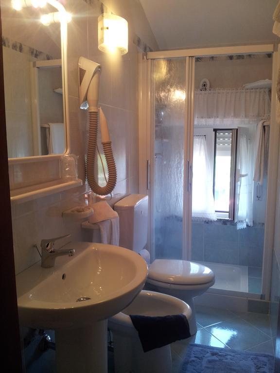 Meuble Al Ponte Hotel Градо Стая снимка